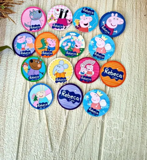 Topo de Doces Personalizada P . e . P . P. a