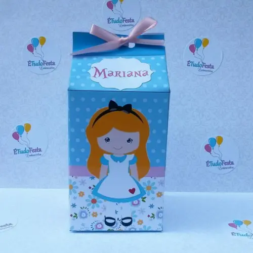 Caixinha de Milk personalizada Alice no País das Maravilhas