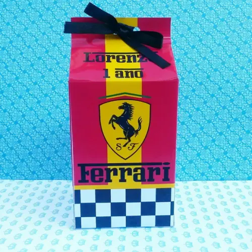 Caixinha de Milk personalizada Ferrari