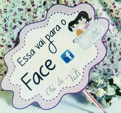 Plaquinha personalizada para foto chá de cozinha