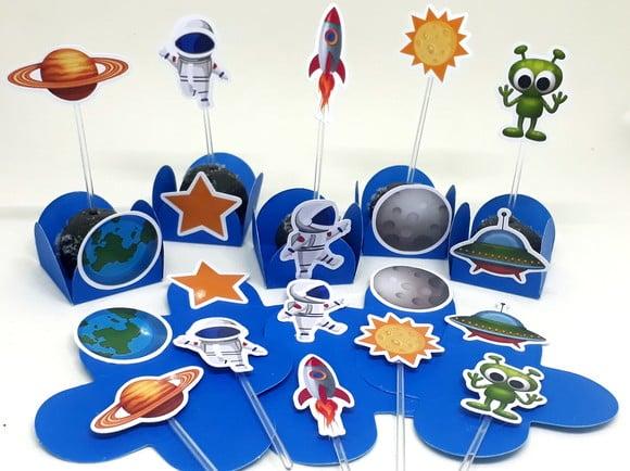 Kit forminhas + Toper Docinhos c/ 60 itens Astronauta