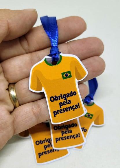 Tag de Agradecimento Camisa do Brasil com Fita de Cetim