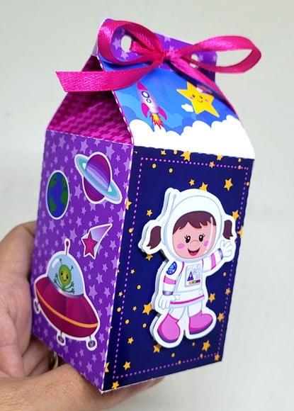 Kit 14 Caixas Milk Astronauta Menina com Aplique 3d