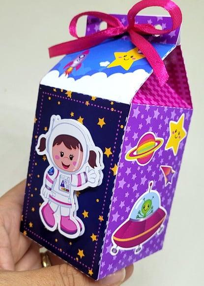 Kit 14 Caixas Milk Astronauta Menina com Aplique 3d