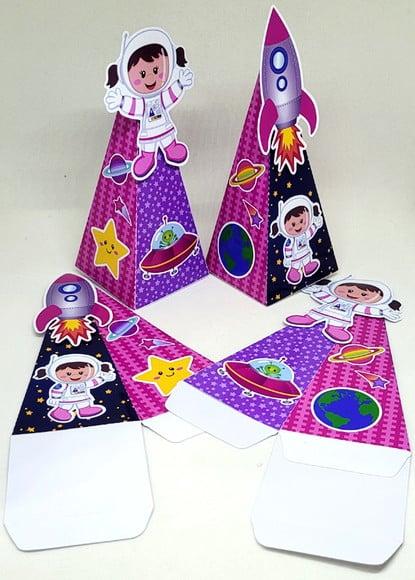 Kit 14 Caixas Pirâmide Astronauta Menina com Aplique 3d