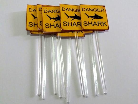 Kit 40 Toper para Docinho Tubarão Danger Shark