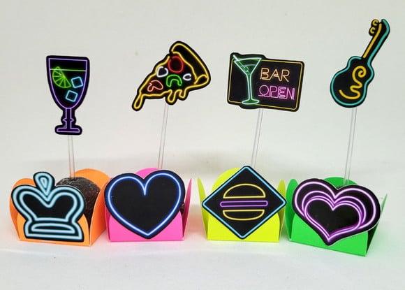 Kit Com 60 Itens Forminhas E Toper Neon