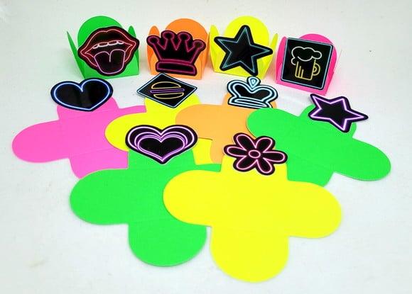 Kit Com 60 Itens Forminhas E Toper Neon