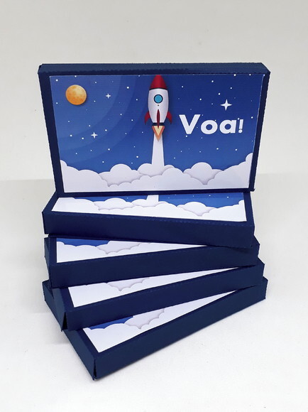 Kit Nº5 100 Caixas Kit Kat Astronauta