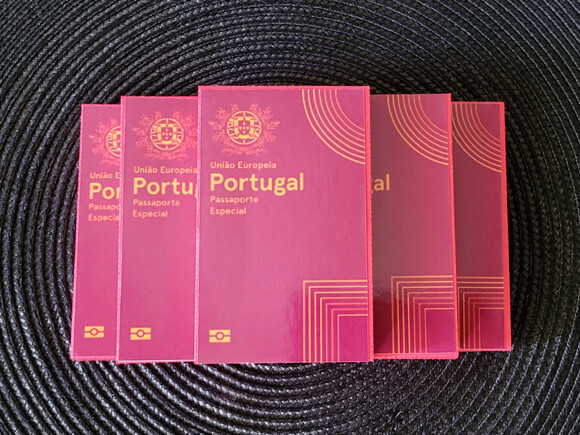 Kit Nº4 50 Caixas para Kit Kat Passaporte Português Viagem
