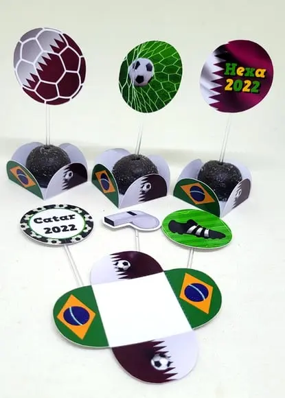Kit Forminha + Toper Docinho Copa 2022= 60 Itens