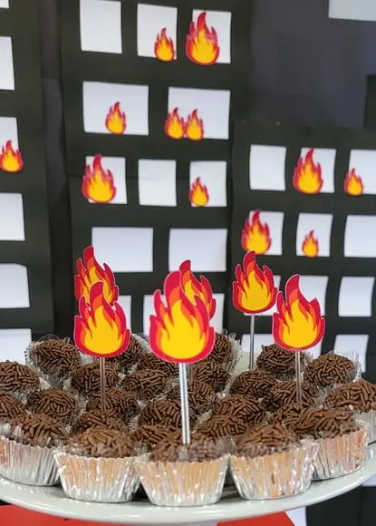 Kit Toper para Docinhos Fogo Bombeiro