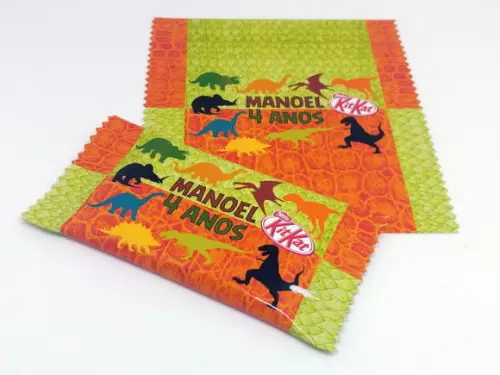 Capa Kit Kat Dinossáuro