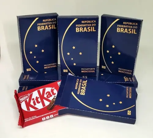 Kit Nº4 50 Caixas Passaporte Viagem Brasil para Kit Kat