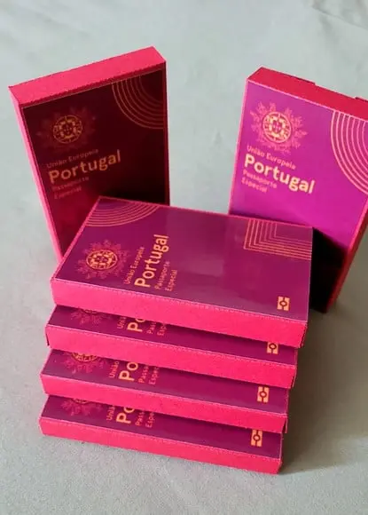Kit Nº5 100 Caixas para Kit Kat Passaporte Português Viagem