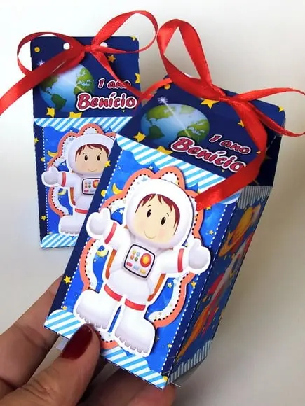 Kit 12 Caixas Milk Astronauta com Aplique 3d