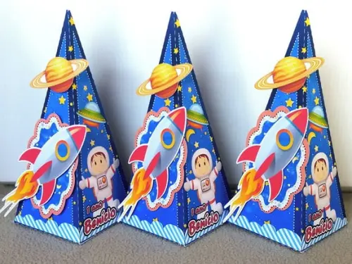 Kit 12 Caixas Pirâmide Astronauta com Aplique 3d