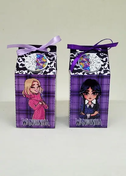 Kit 14 Caixas Milk Wandinha com Aplique 3d