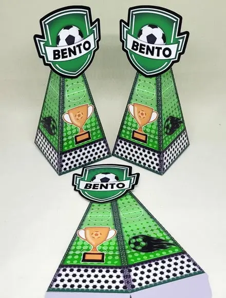 Kit 14 Caixas Pirâmide Futebol com Aplique 3D