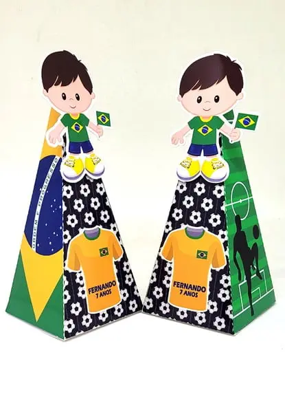 Kit 14 Caixas Pirâmide Jogador(a) de Futebol Brasil com Aplique 