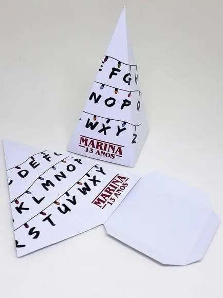 Kit 14 Caixas Pirâmide Stranger Things