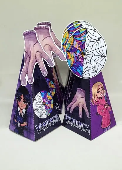 Kit 14 Caixas Pirâmide Wandinha com Aplique 3d