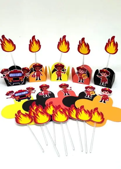 Kit com 60 Itens Forminhas e Toper Docinhos Bombeiros