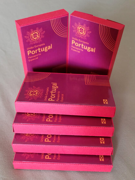 Kit Nº2 30 Caixas para Kit Kat Passaporte Português Viagem