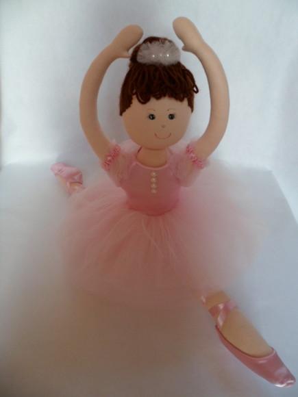 Boneca de pano Bailarina articulada braços