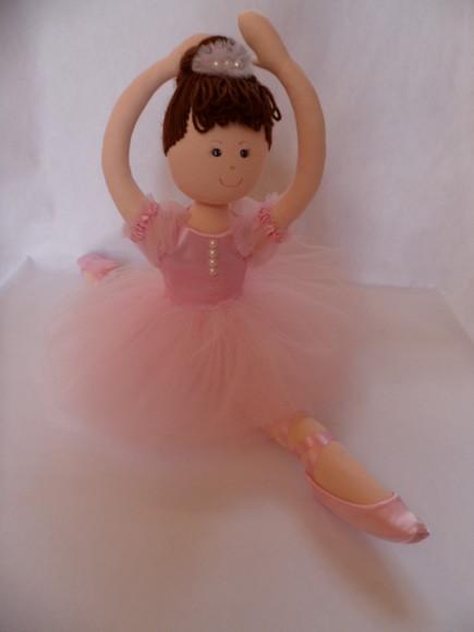 Boneca de pano Bailarina articulada braços