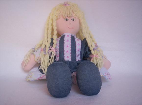 Boneca de pano menina