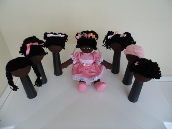 Bonecos de Pano Familia Pedagógica Negra