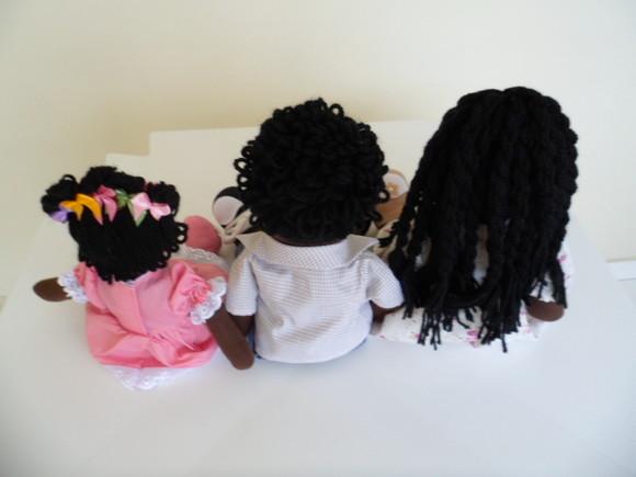 Bonecos de Pano Familia Pedagógica Negra