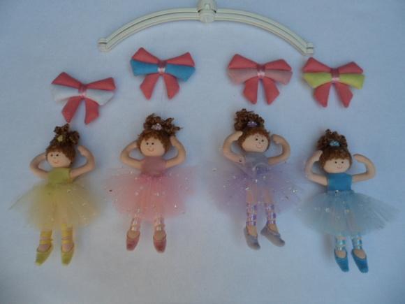 Móbile de berço musical bailarinas