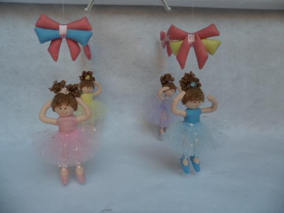 Móbile de berço musical bailarinas