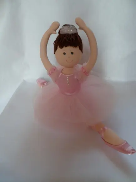 Boneca de pano Bailarina articulada braços