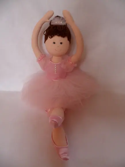Boneca de pano Bailarina articulada braços