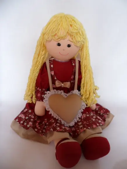 Boneca de pano grande