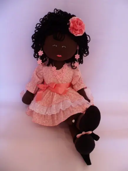 Boneca de pano grande Negra
