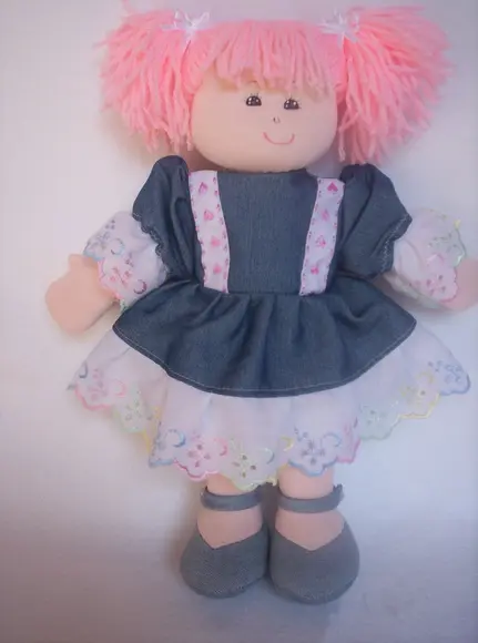 Boneca de pano menina