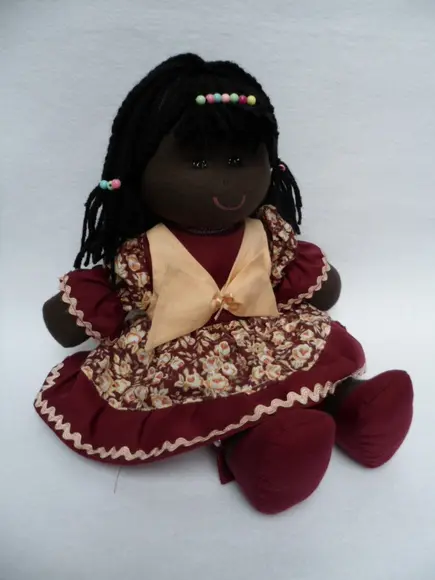 Boneca de Pano negra