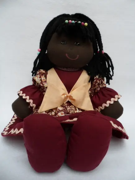 Boneca de Pano negra
