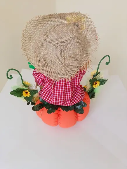 Espantalho Boneco de Pano na Abóbora