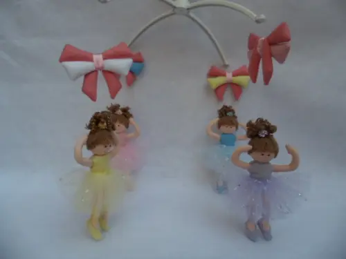 Móbile de berço musical bailarinas
