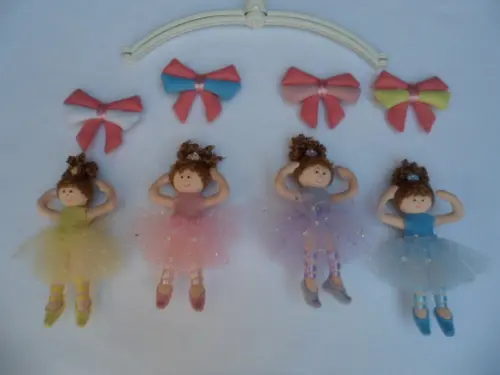 Móbile de berço musical bailarinas