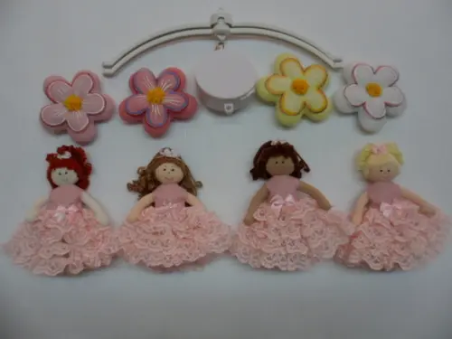 Móbile de berço musical menina.