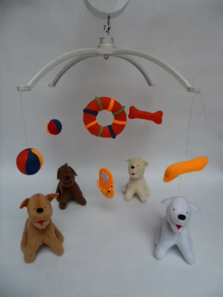 Móbile Musical giratório para berço