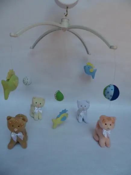 Móbile para berço artesanal gatinhos