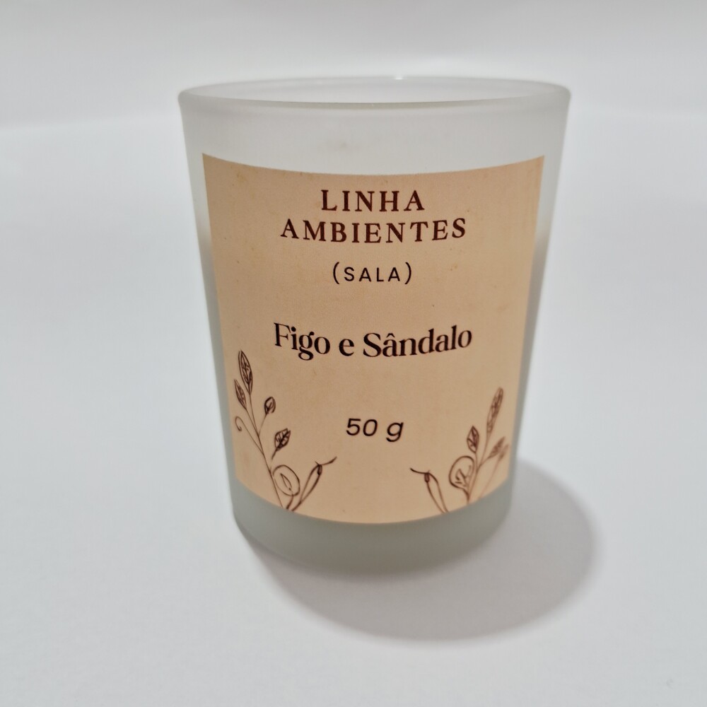 Vela Aromática Artesanal  de Cera de Coco Figo e Sândalo Castan