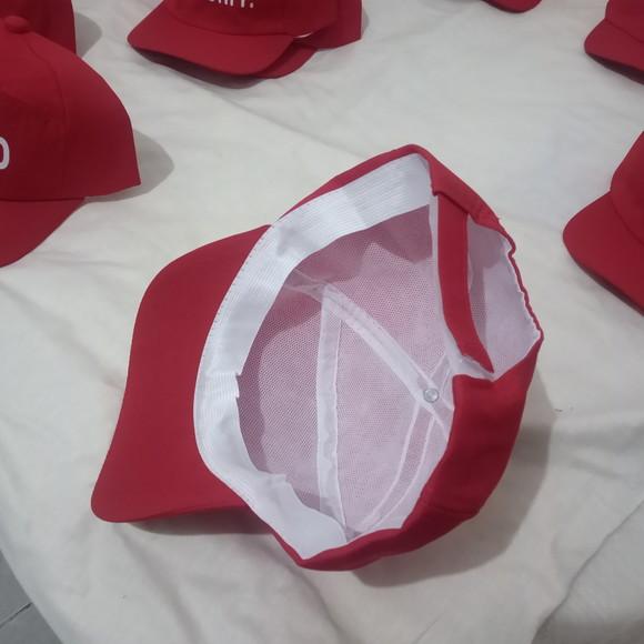 Boné com Nomes Diferentes